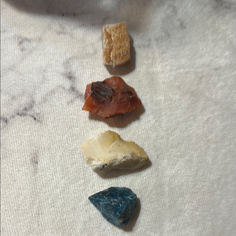 Various Stones/Crystals raw